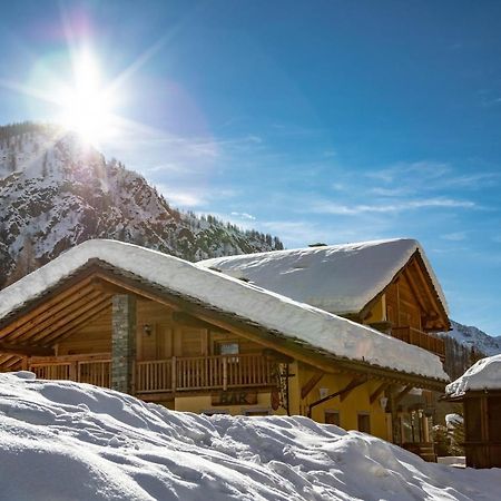 Walsertal Residence グレッソネイ・ラ・トリニテ エクステリア 写真